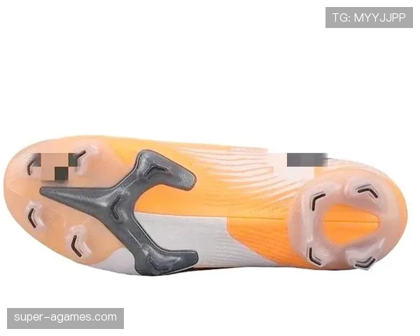 球鞋规定：比赛中允许的鞋钉材质与安全标准解读