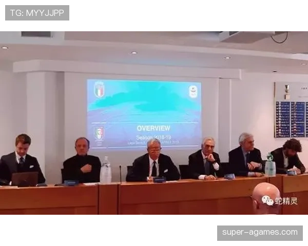 耳机裁判系统如何影响场上判罚？揭秘沟通机制与争议点