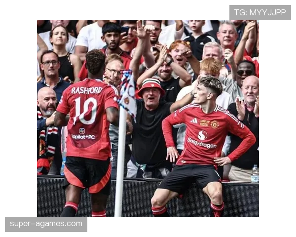 主导出球撕开对手中场 费迪南德本赛季角色更主动