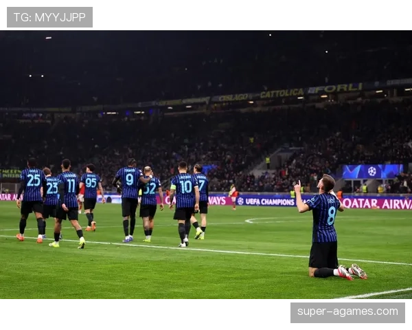 那不勒斯冠军赛季后重建期，球队竞争力与稳定性面临考验